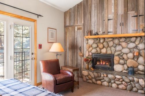 Black Bear Inn - South Lake Tahoe - Living room