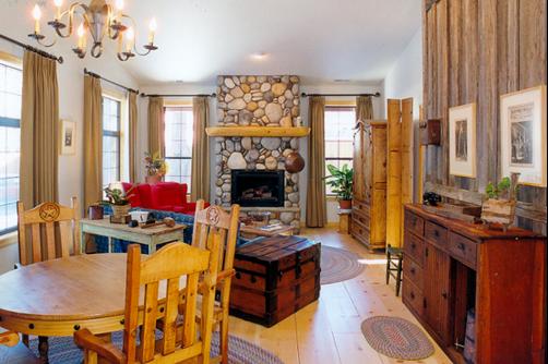Black Bear Inn - South Lake Tahoe - Living room