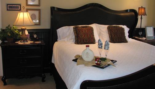 Eden by the Sea - Port Angeles - Bed