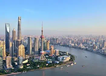 Cheap International Flights From Brisbane to Shanghai, China