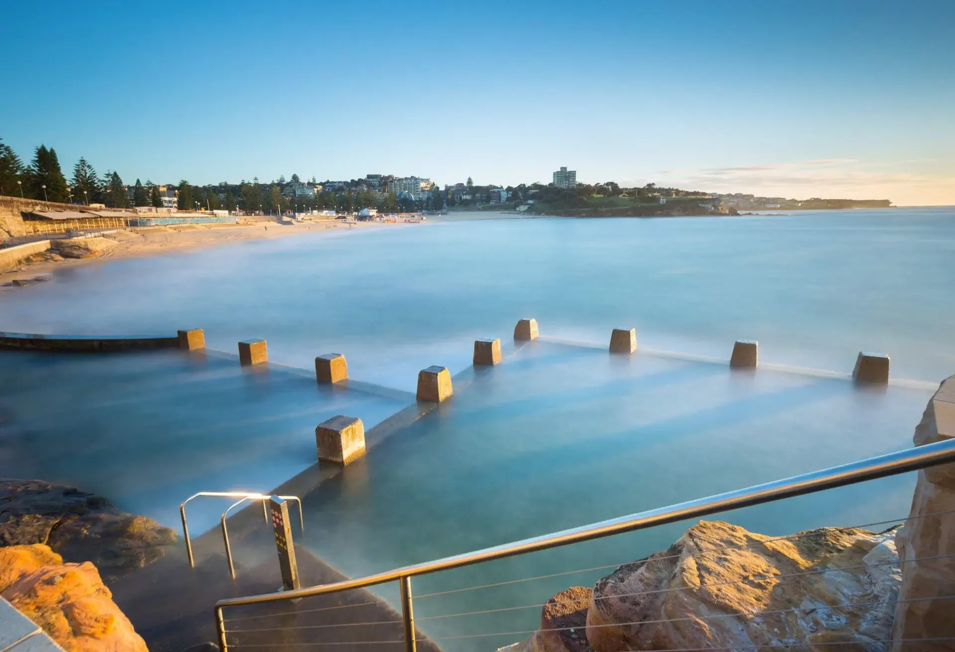 DEST_AUSTRALIA_NEW-SOUTH-WALES_SYDNEY_COOGEE BEACH_C_shutterstock-premier_624286394