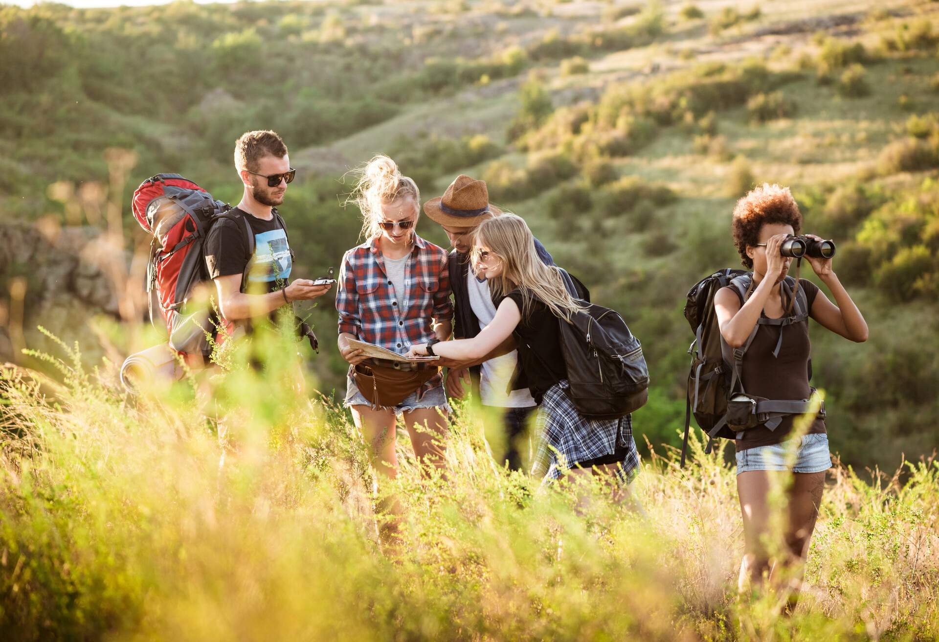 People_Friends_Outdoors