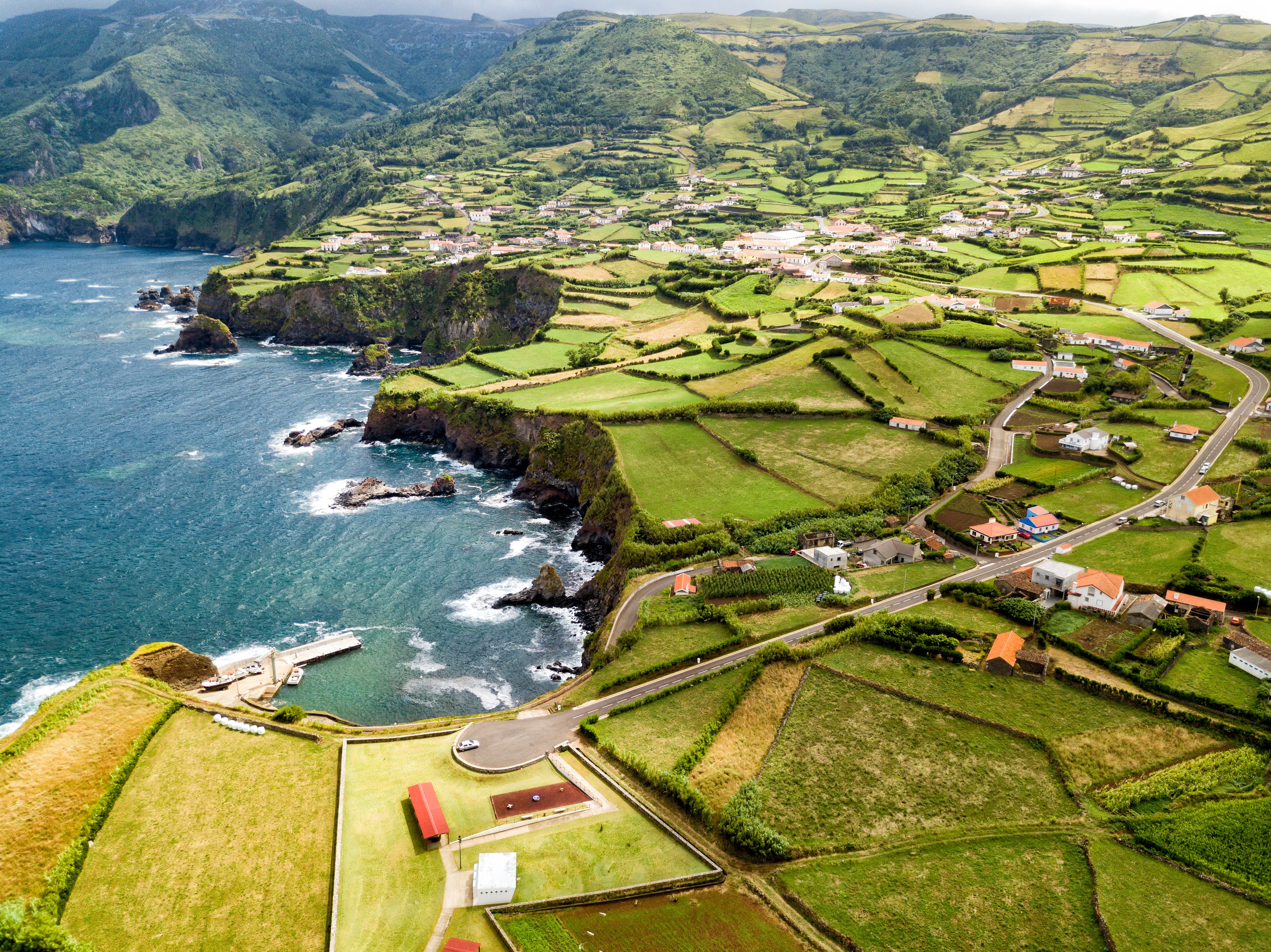 Ponta Delgada (A&ccedil;ores) car hire