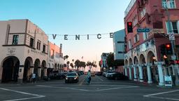 Find cheap flights from Sydney to Los Angeles