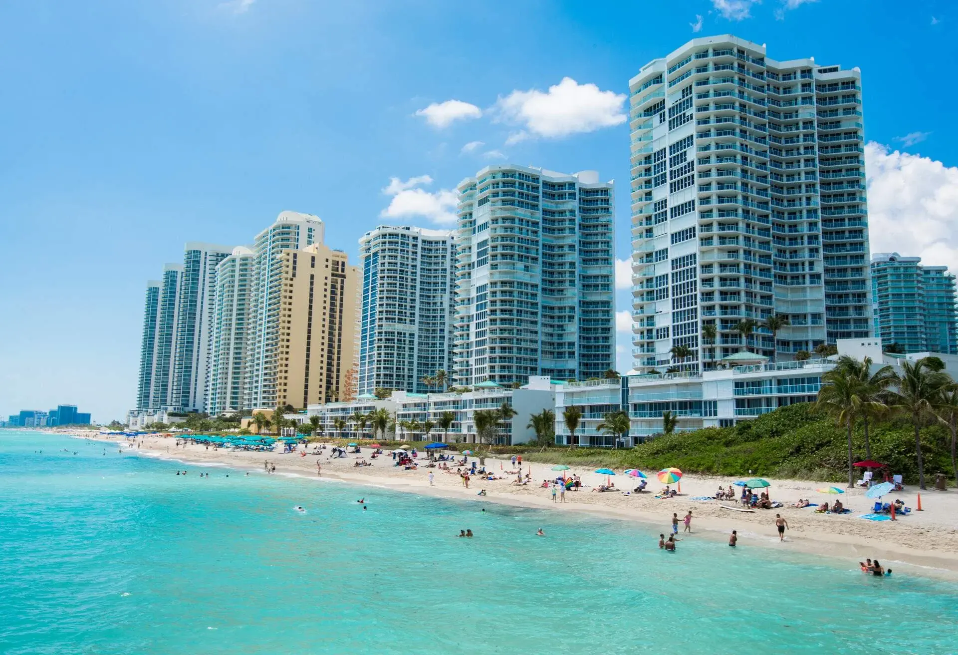 A beach in Sunny Isles. Miami, Florida; Shutterstock ID 617018075; Purpose: CITY; Brand (KAYAK, Momondo, Any): KAYAK