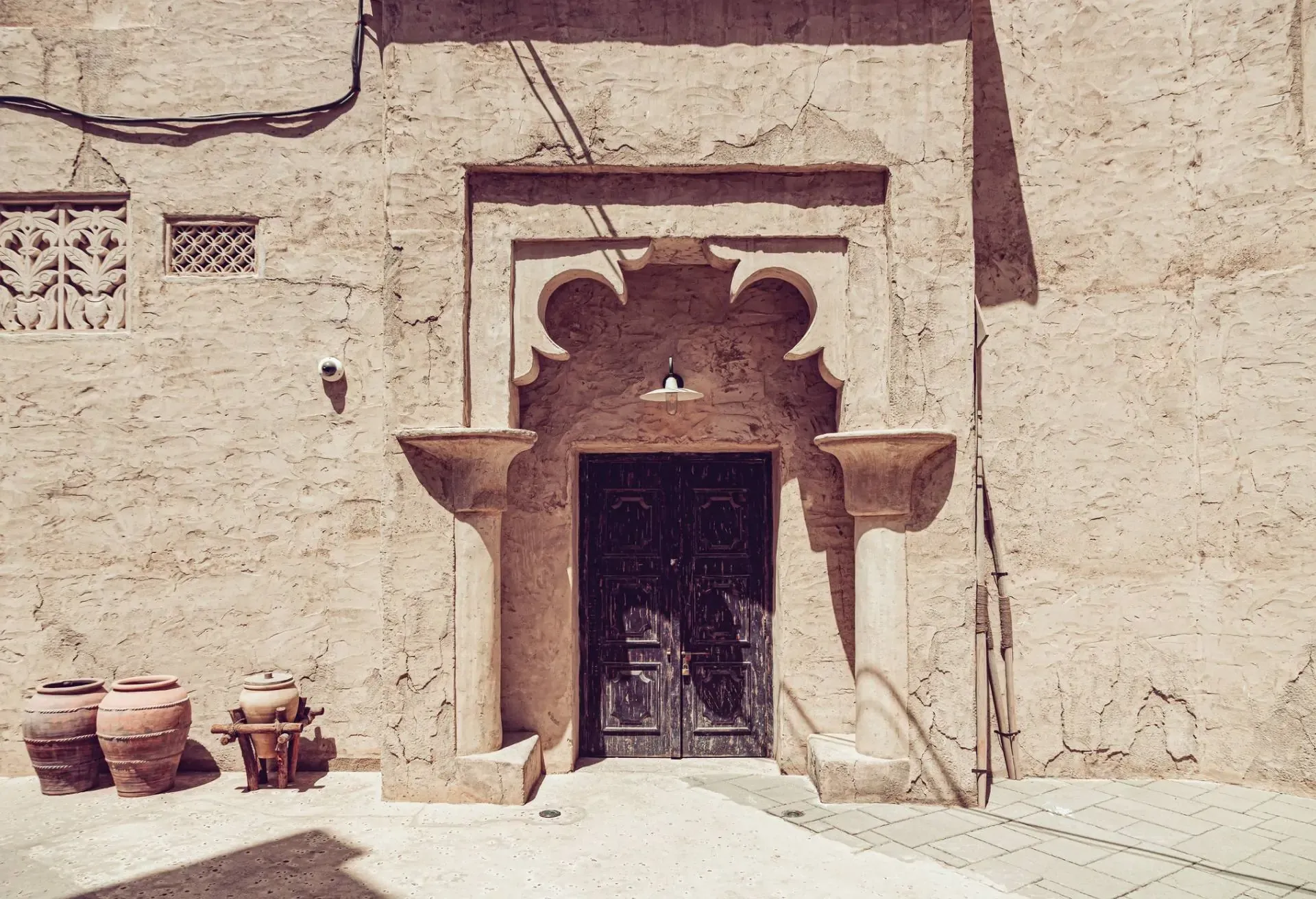 lp_localcard2_1920x1312_dubai
