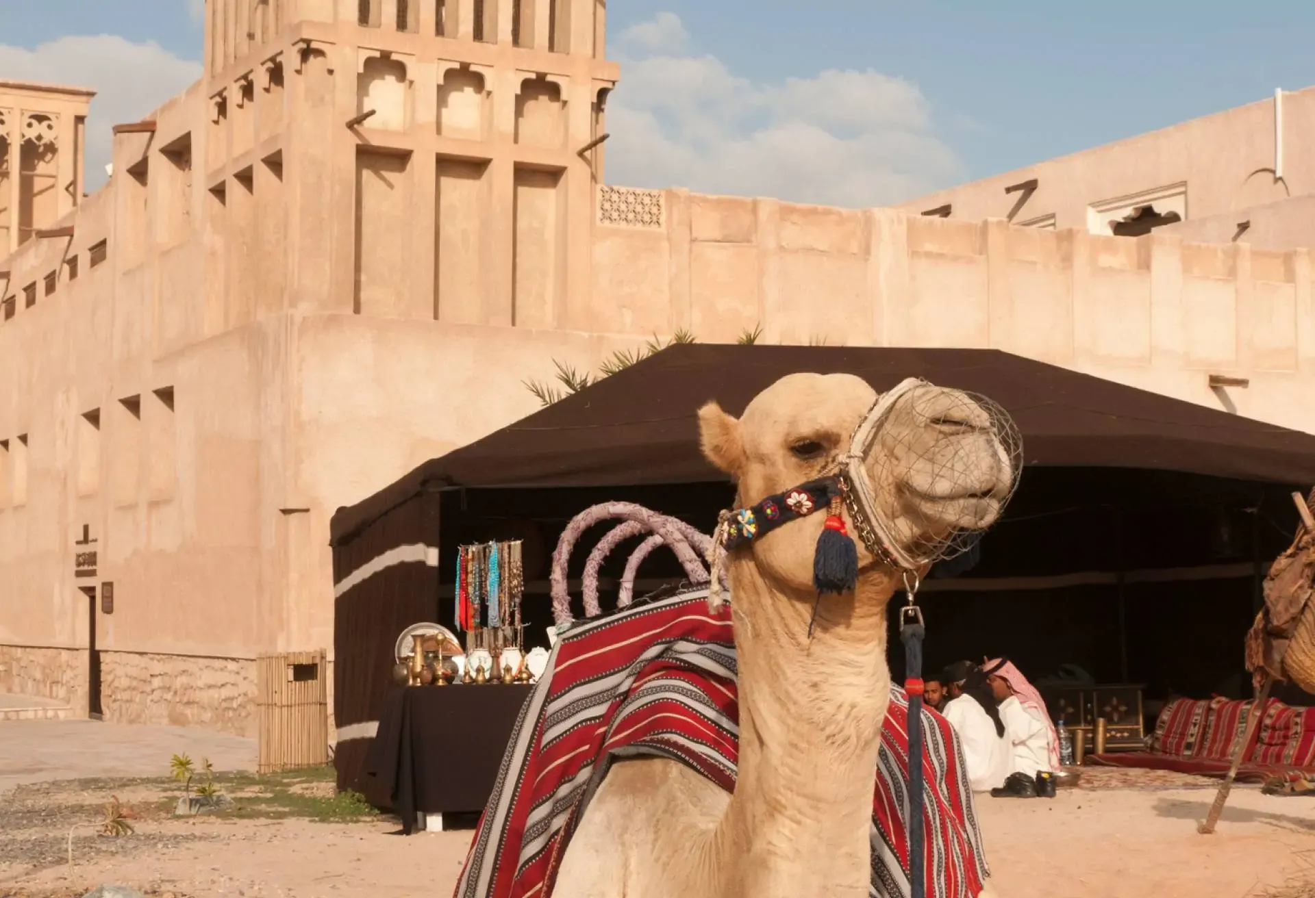 lp_localcard4_1920x1312_dubai