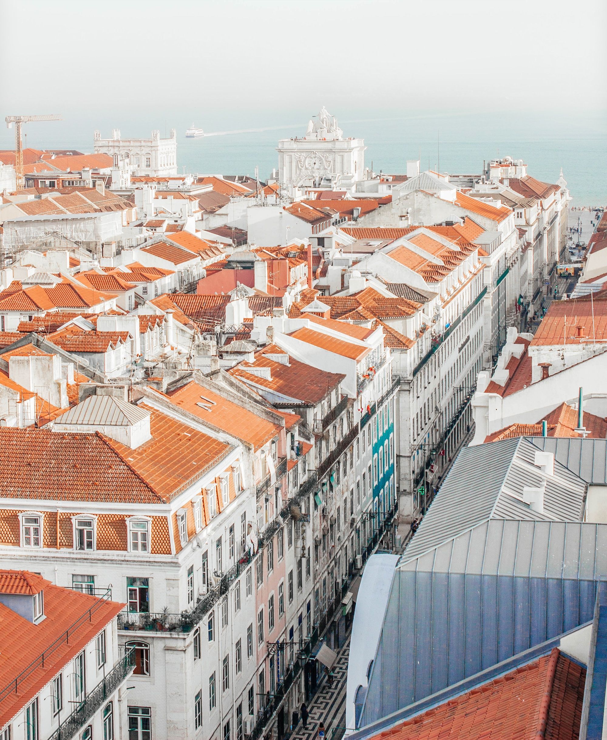 Find cheap flights from Perth to Lisbon