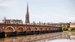 Find cheap flights to Bordeaux
