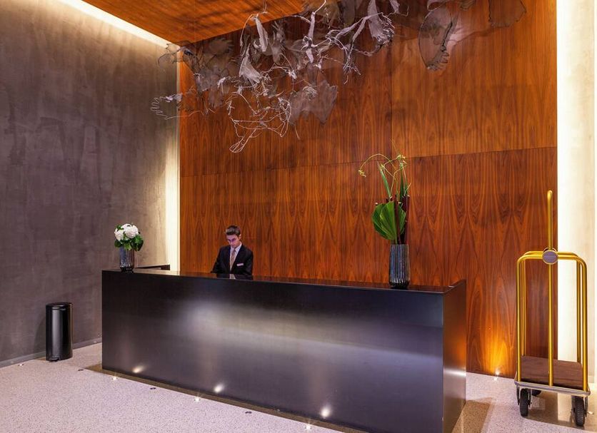 Front desk Photo