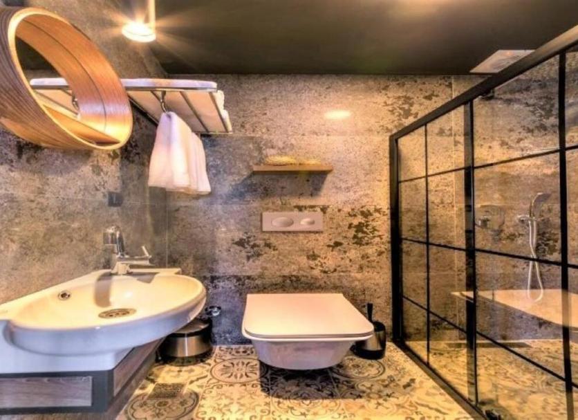 Bathroom Photo