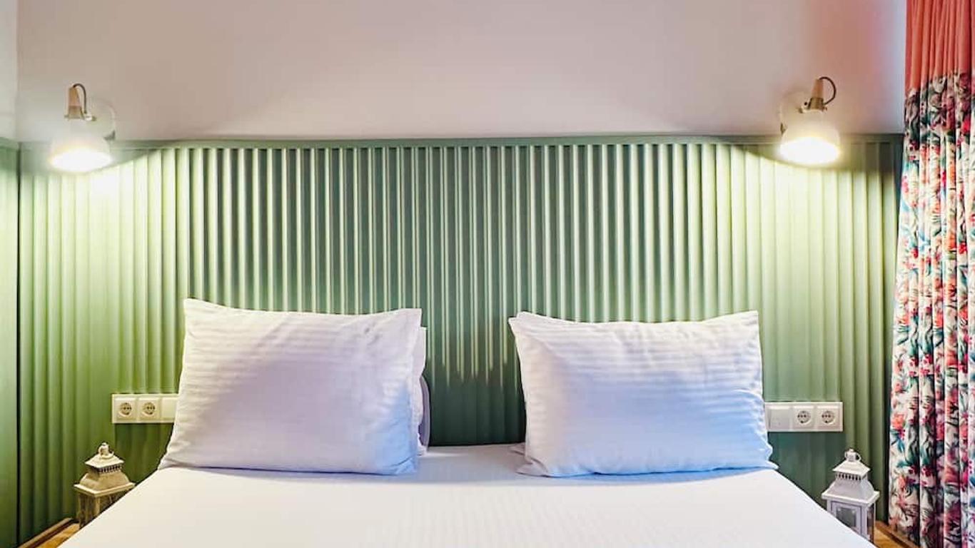 Casa Rosa Suites