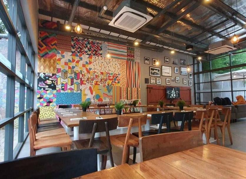 Restaurant Photo