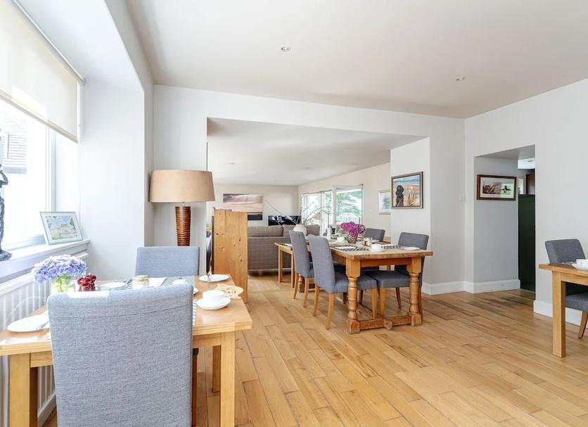 Dining room Photo