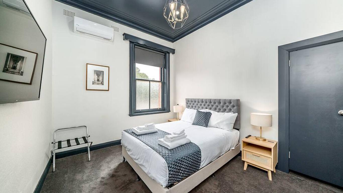 Romano's Hotel & Suites Wagga Wagga
