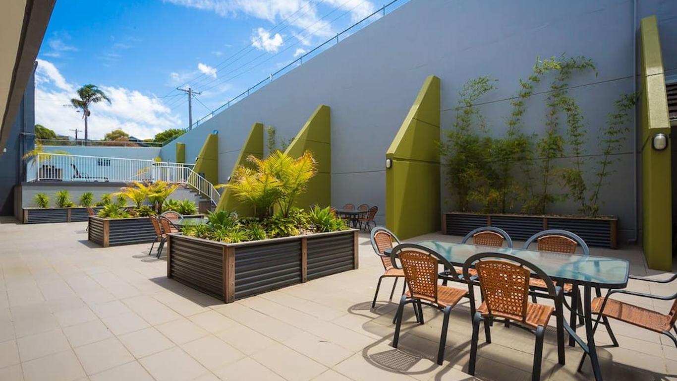 Albacore Apartments