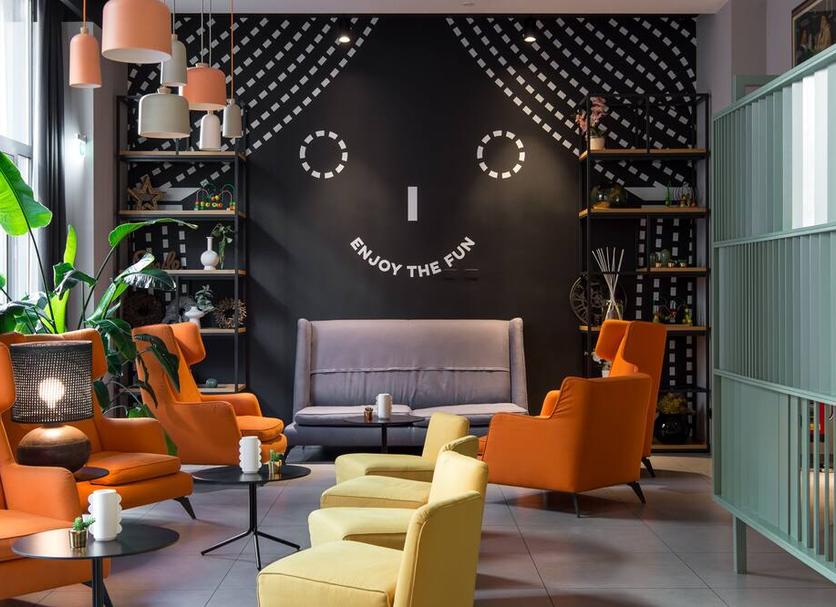 Lounge Photo