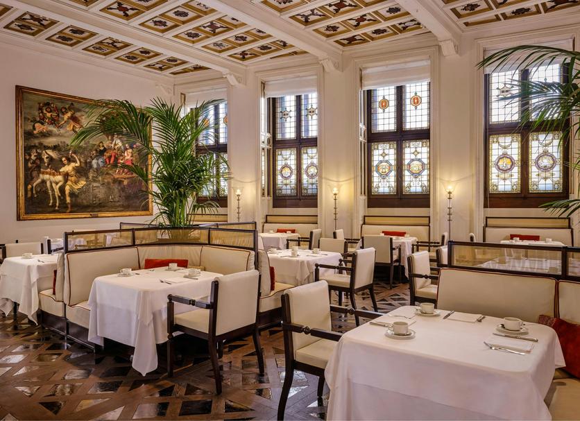 Restaurant Photo