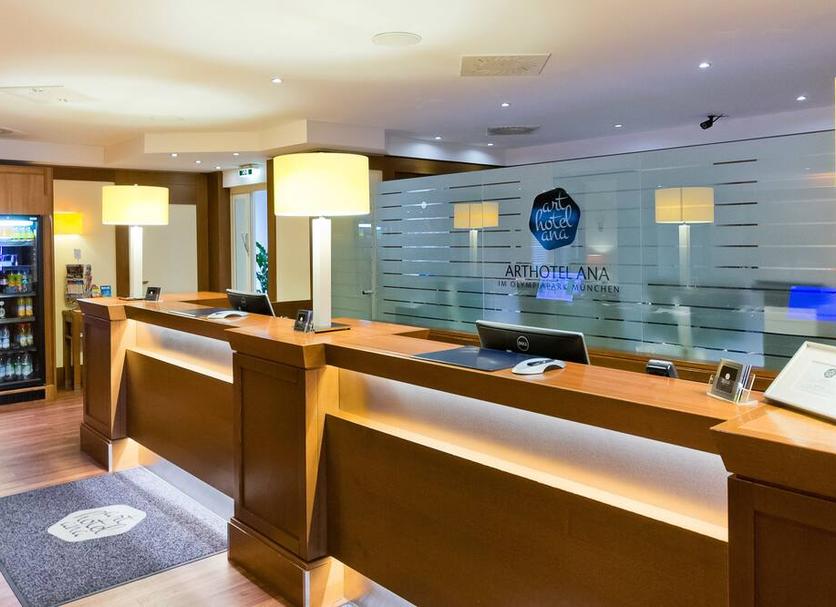 Front desk Photo
