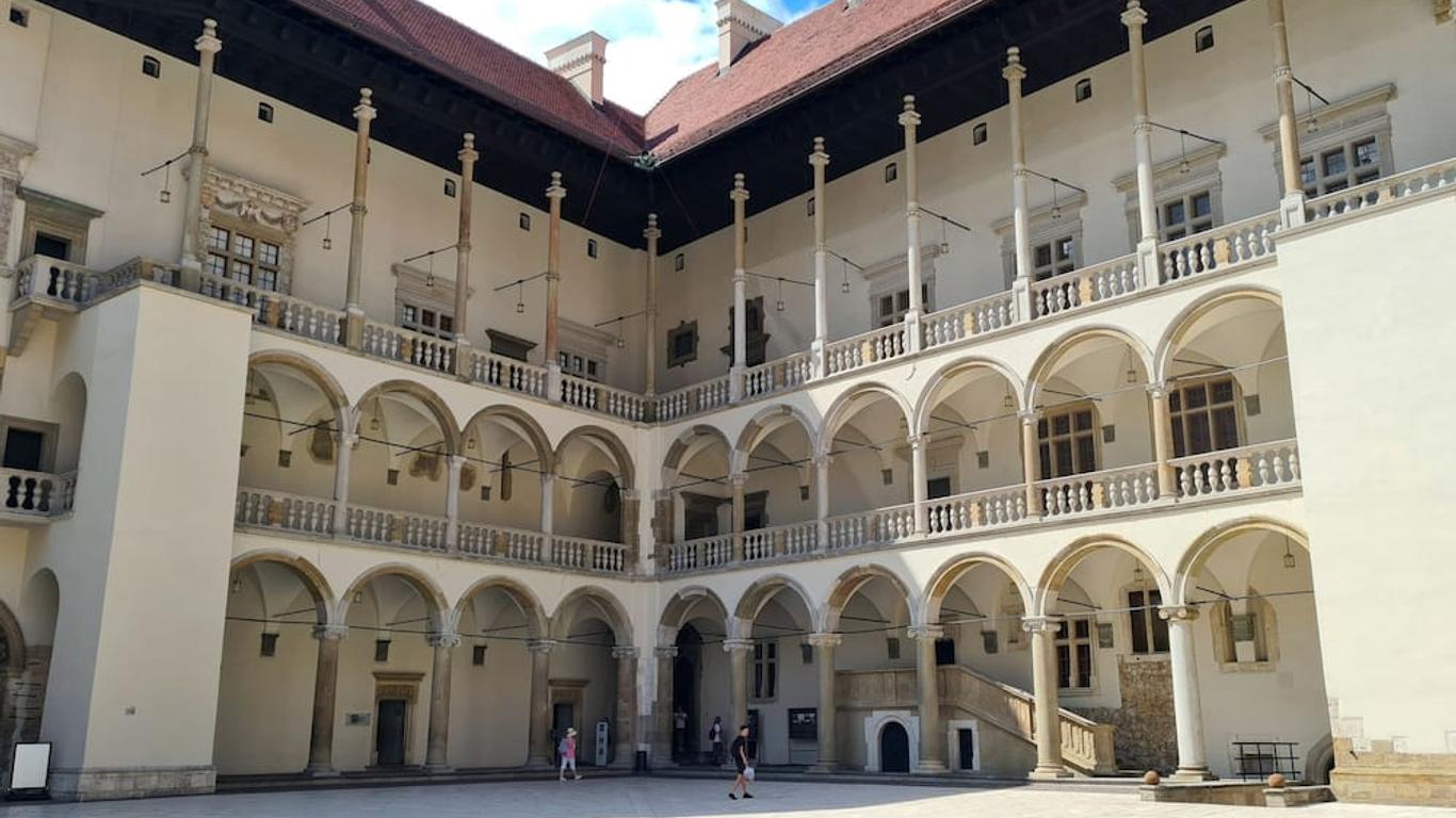 Cracow Central Aparthotel