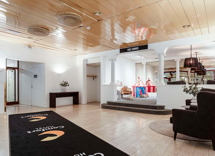 Lobby Photo