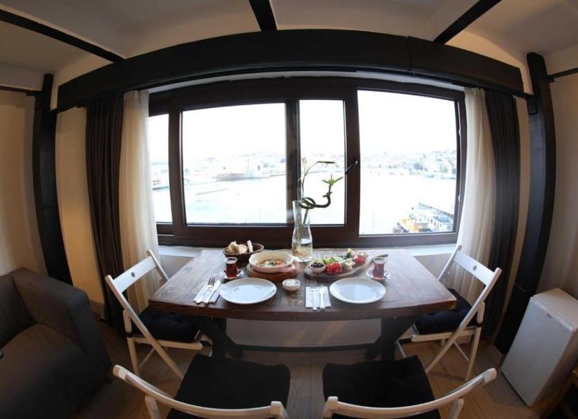 Dining room Photo