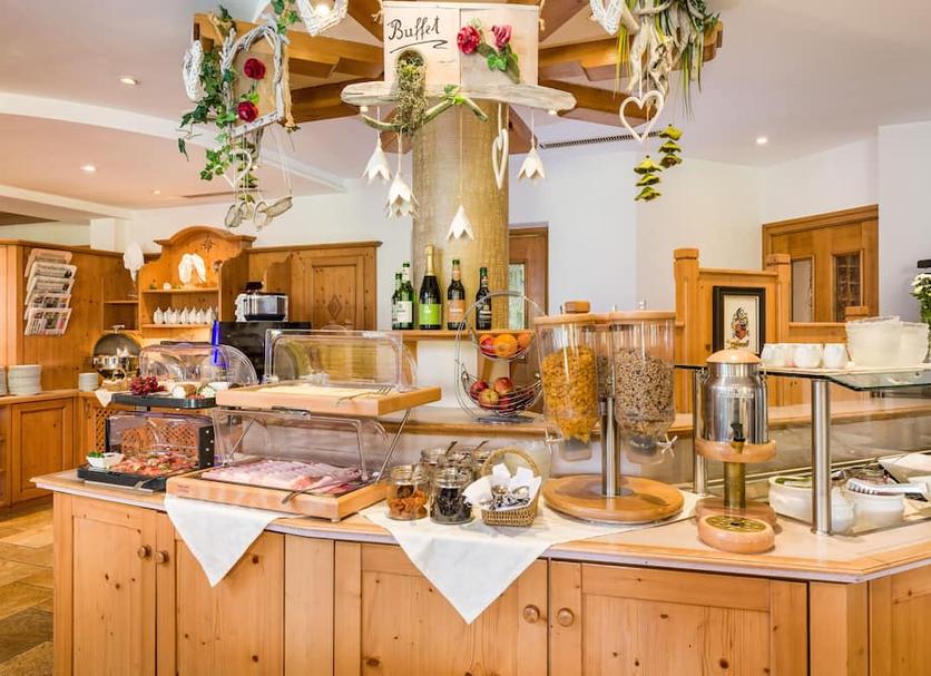 Buffet Photo
