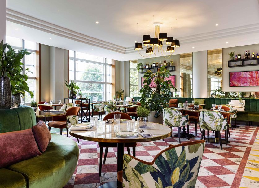 Restaurant Photo