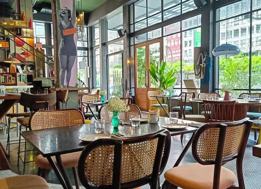 Restaurant Photo