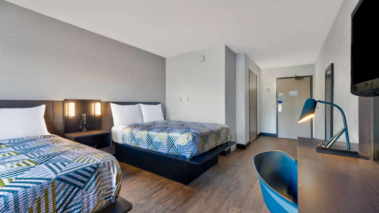 Motel 6 Oak Creek Wi 62. Oak Creek Hotel Deals & Reviews KAYAK