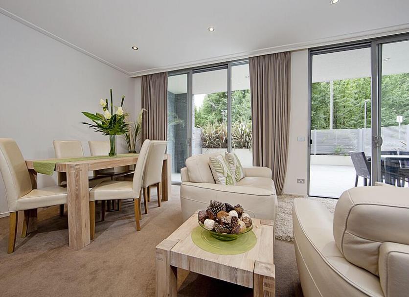 Dining room Photo