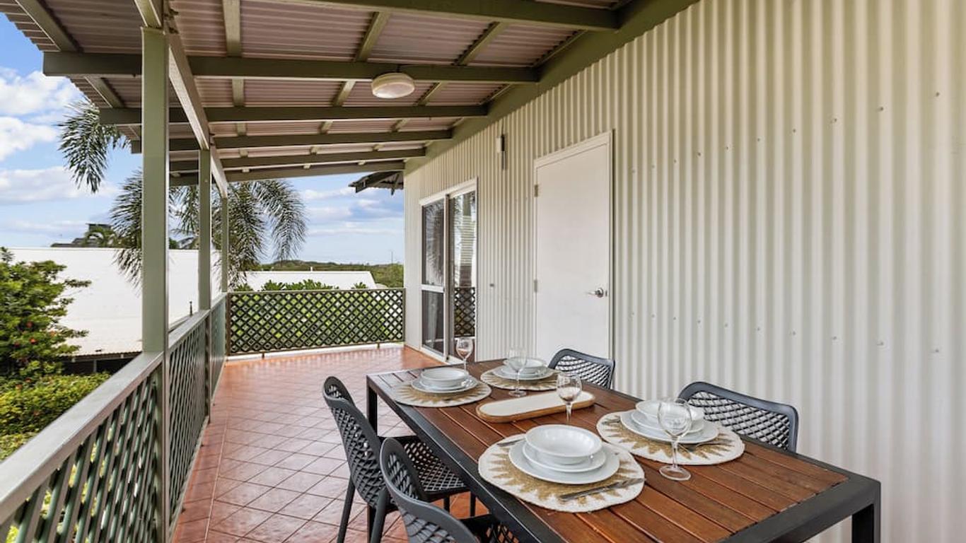 Cable Beachside Villas