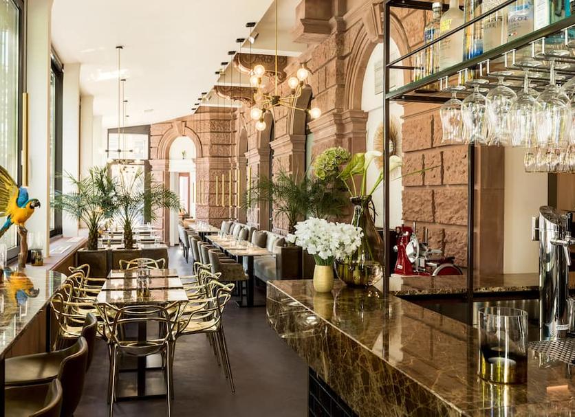 Restaurant Photo