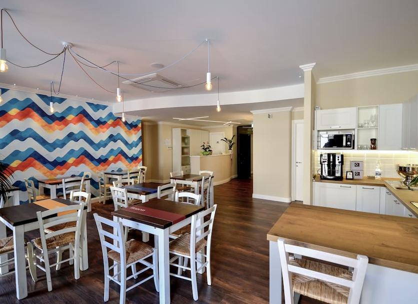 Dining room Photo