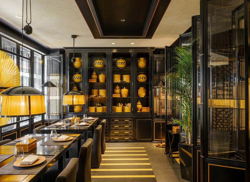 Restaurant Photo