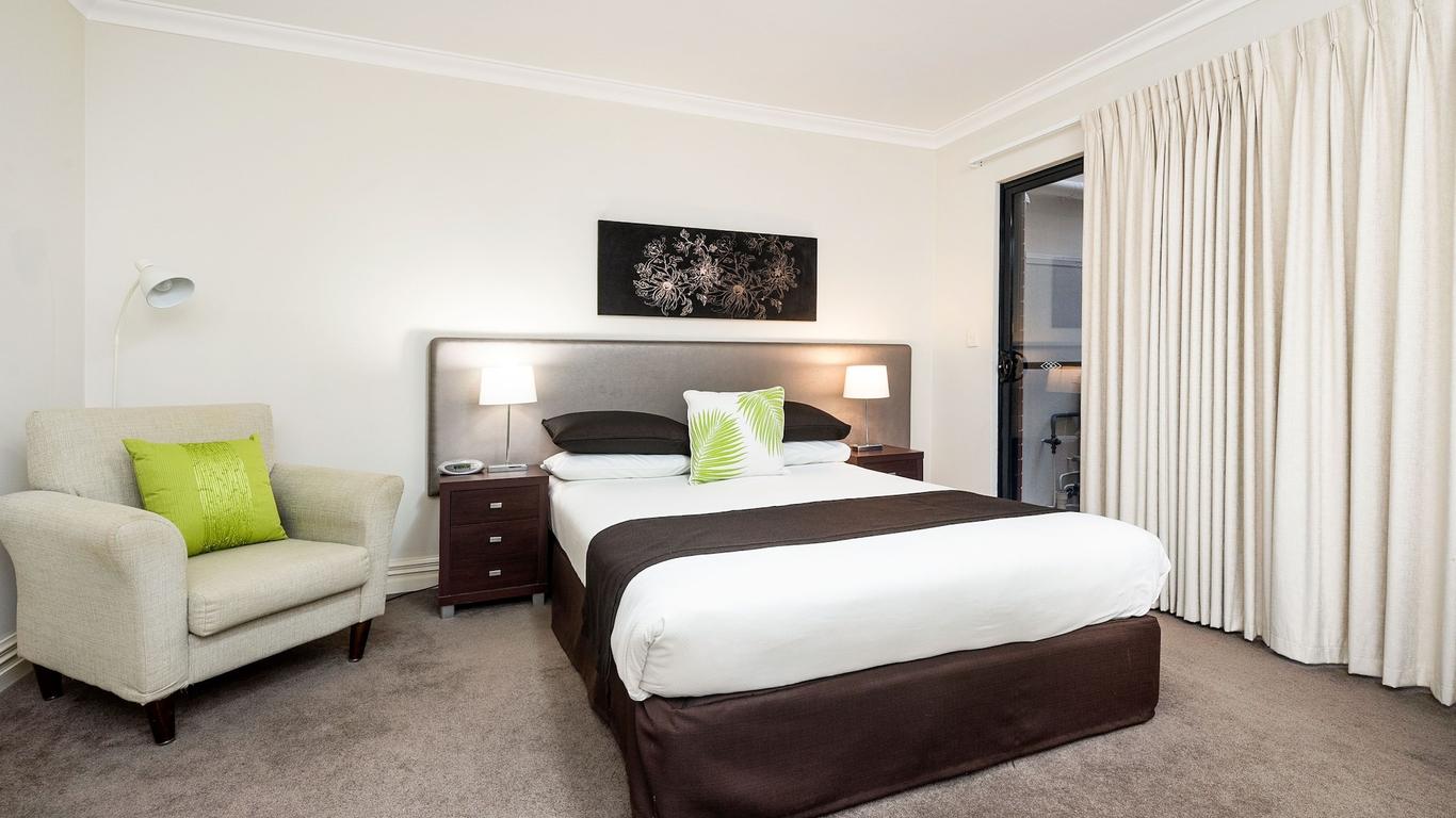 Fremantle Harbourside Luxury Apartments