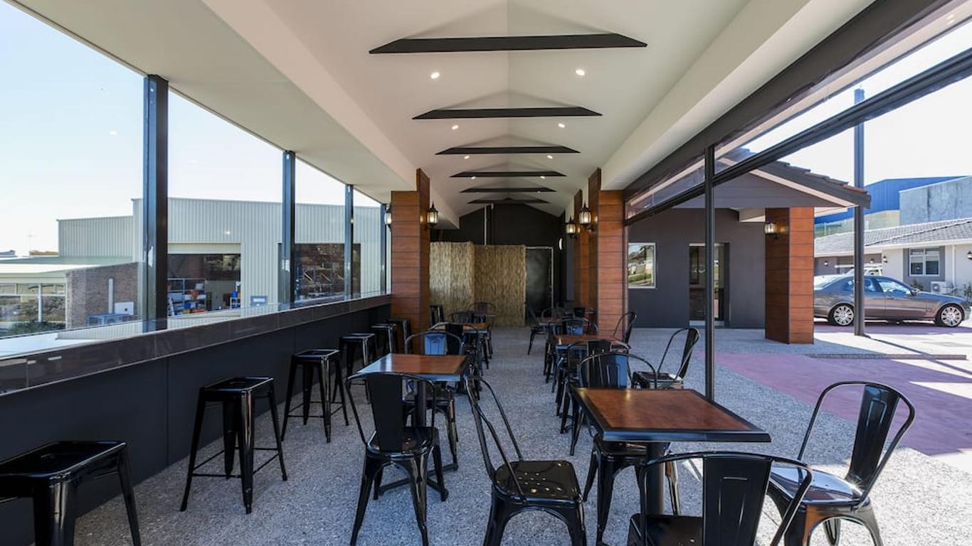 Gallery Hotel