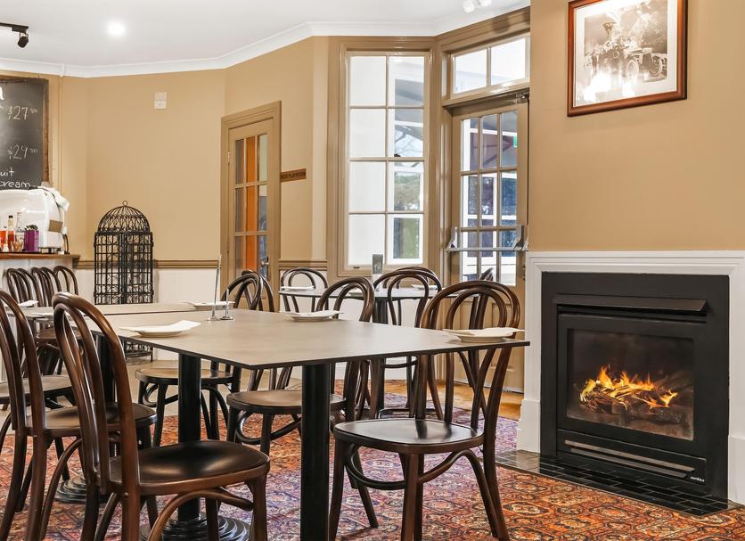 Dining room Photo