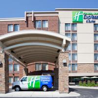 Holiday Inn Express & Suites Bloomington - Mpls Arpt Area W