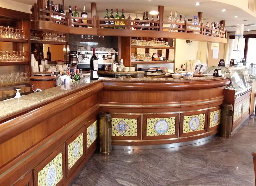Bar Photo