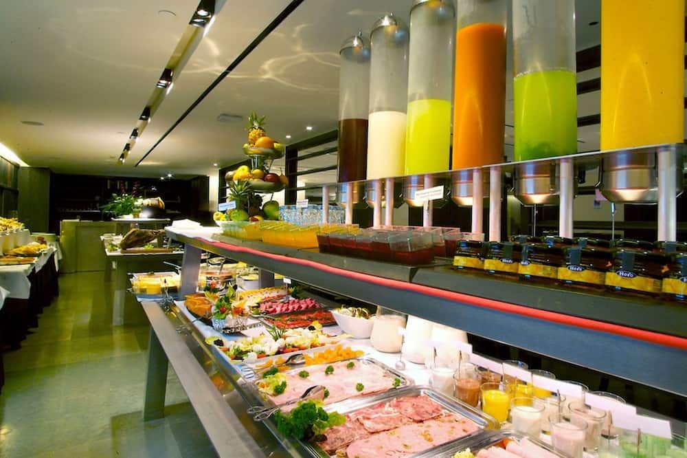 Buffet Photo
