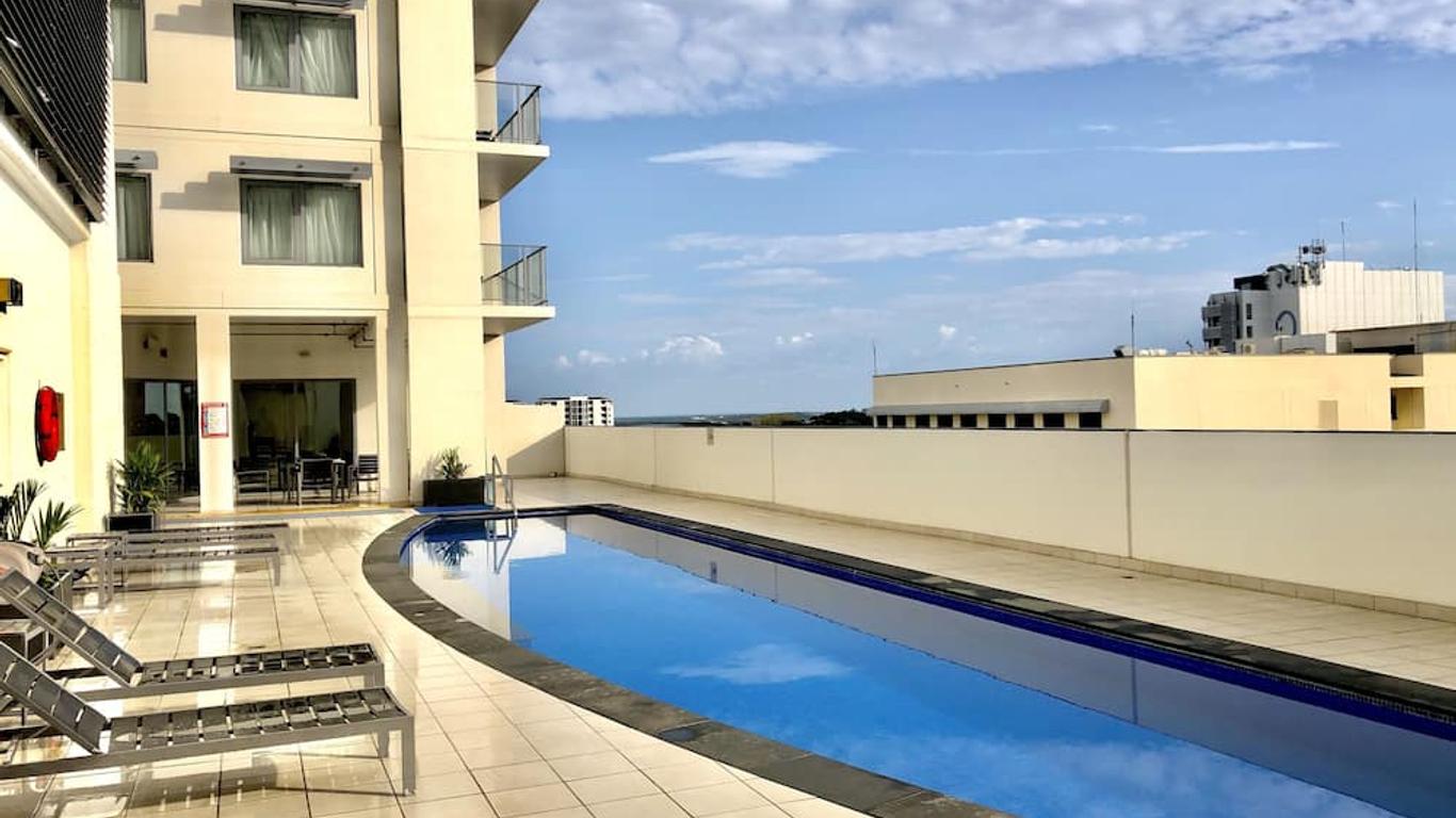 Darwin City Harbour views-Situated in The Oaks