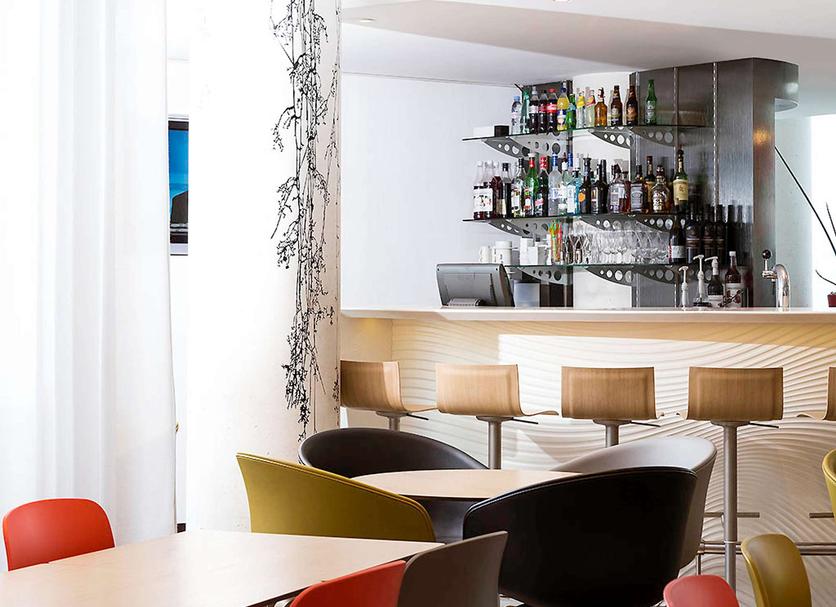 Bar Photo