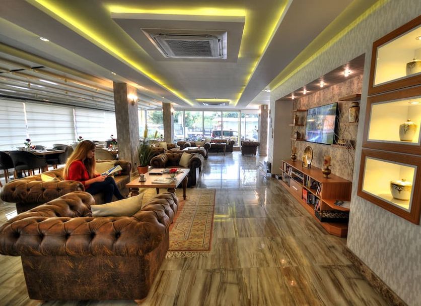 Lounge Photo