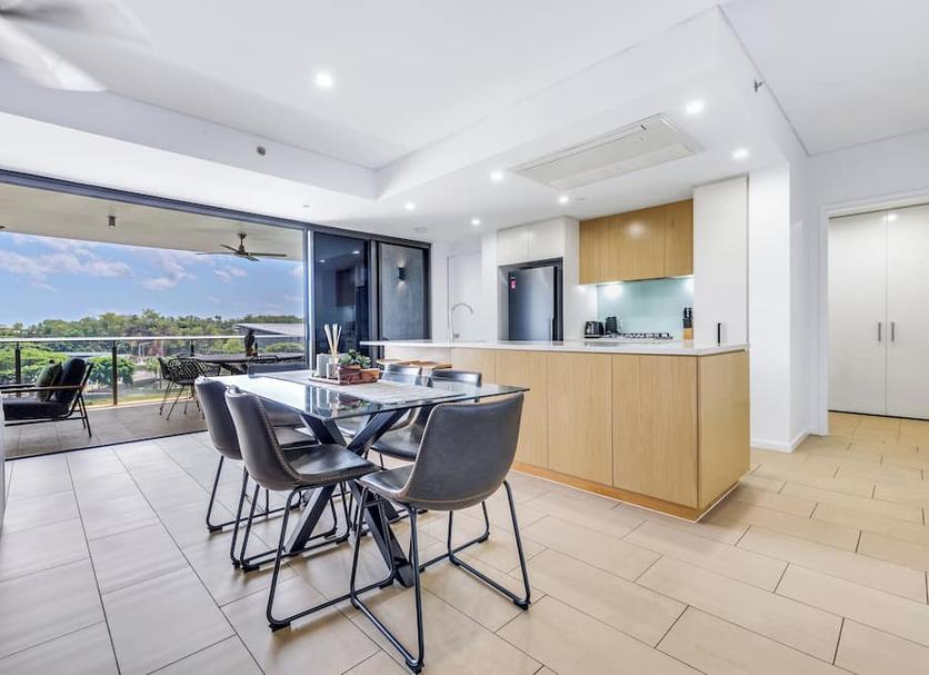 Dining room Photo