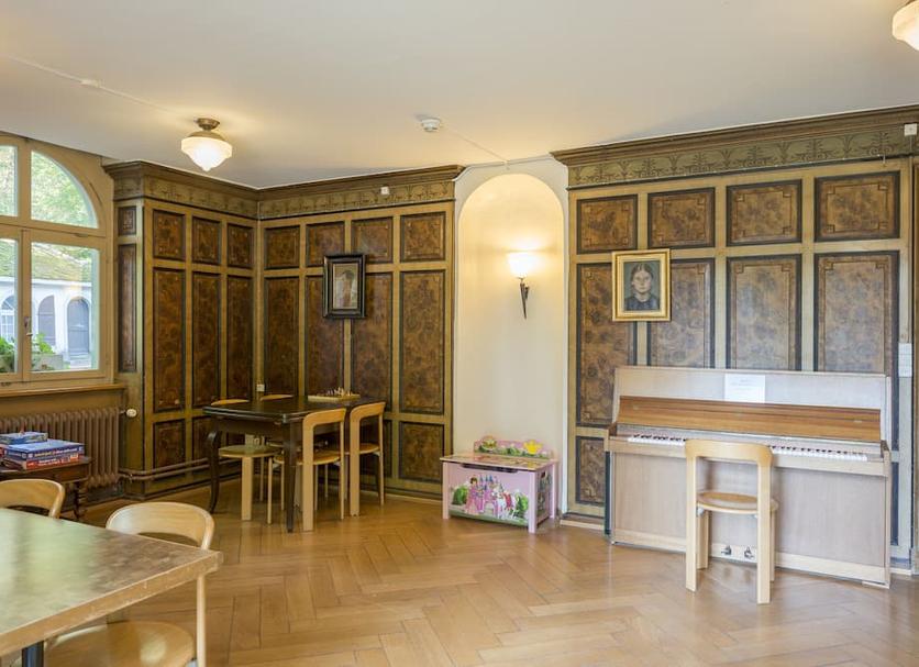 Dining room Photo