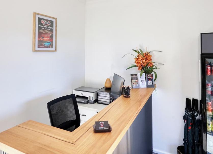 Front desk Photo