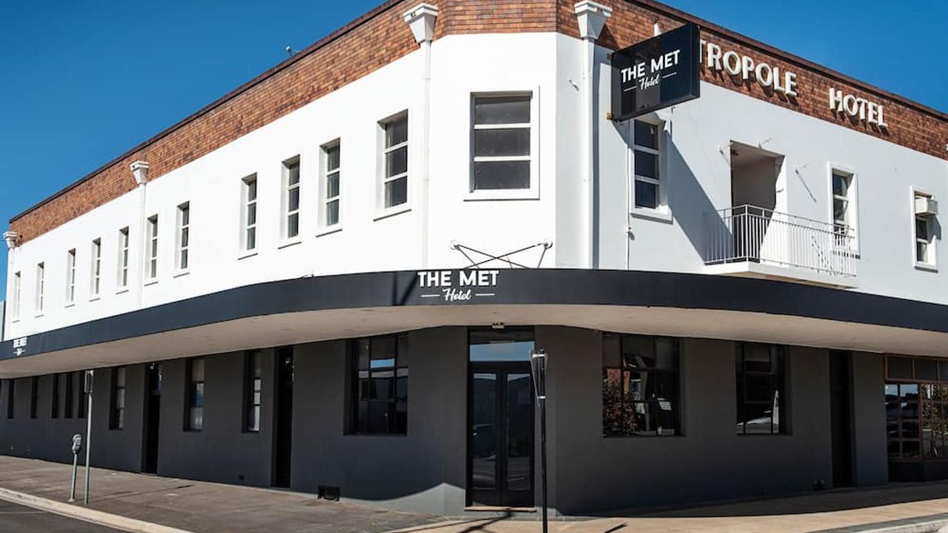 The Met Hotel