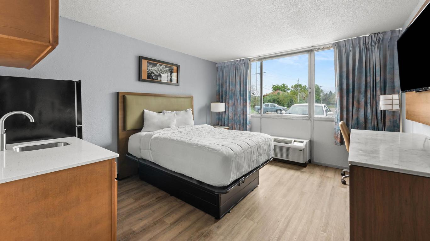 Suburban Studios Fairborn - Dayton