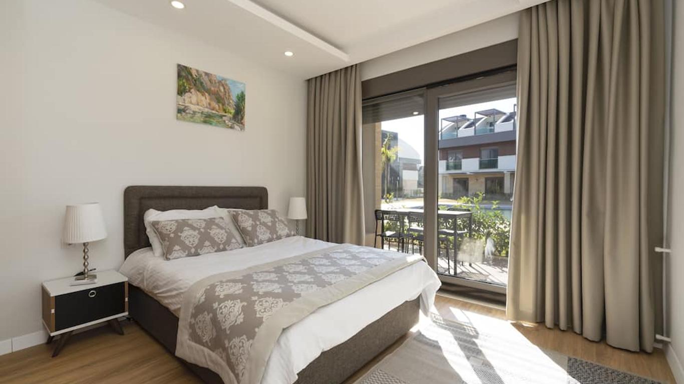Veranda Suites